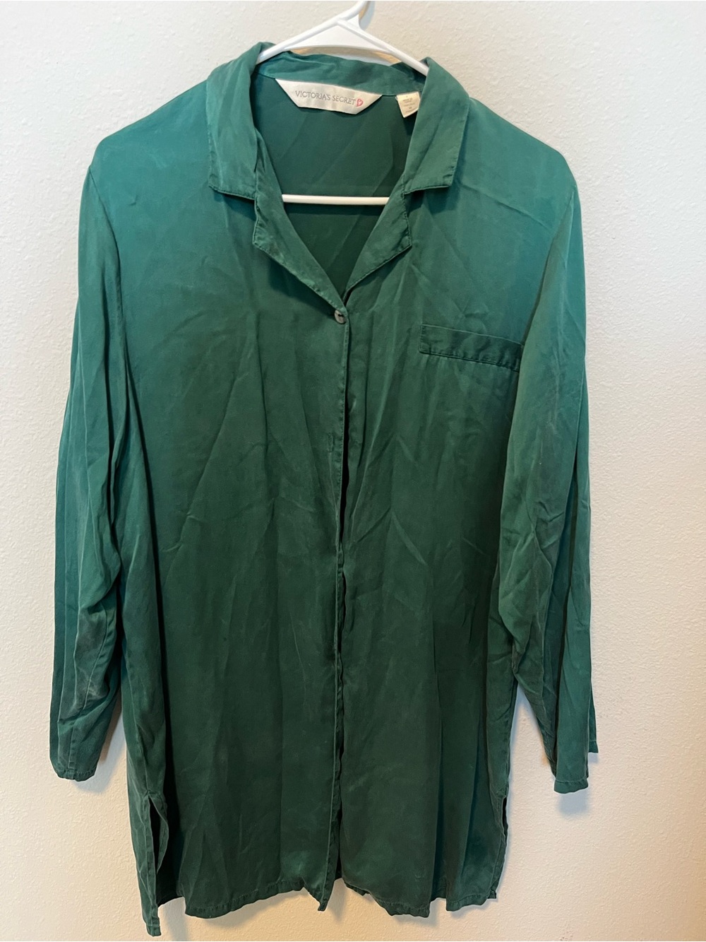 Victoria's Secret green 100% silk women’s Button Down sleep Shirt